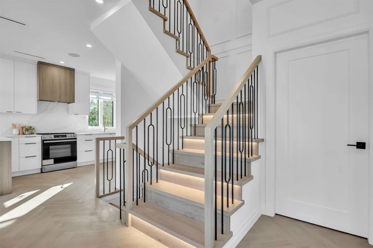 Guest Bathroom Photo of 3526 E Lakewood Street, Vancouver, BC