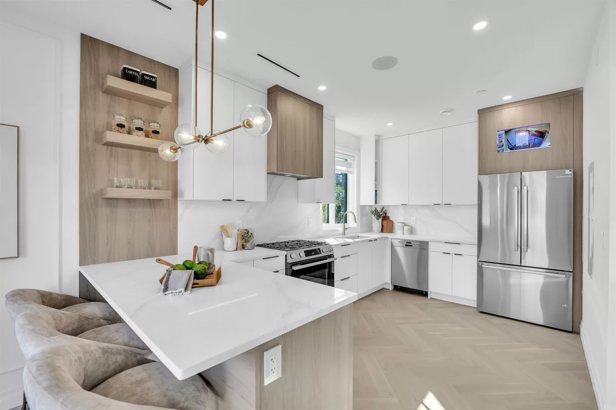 Kitchen Island Photo of 3526 E Lakewood Street, Vancouver, BC