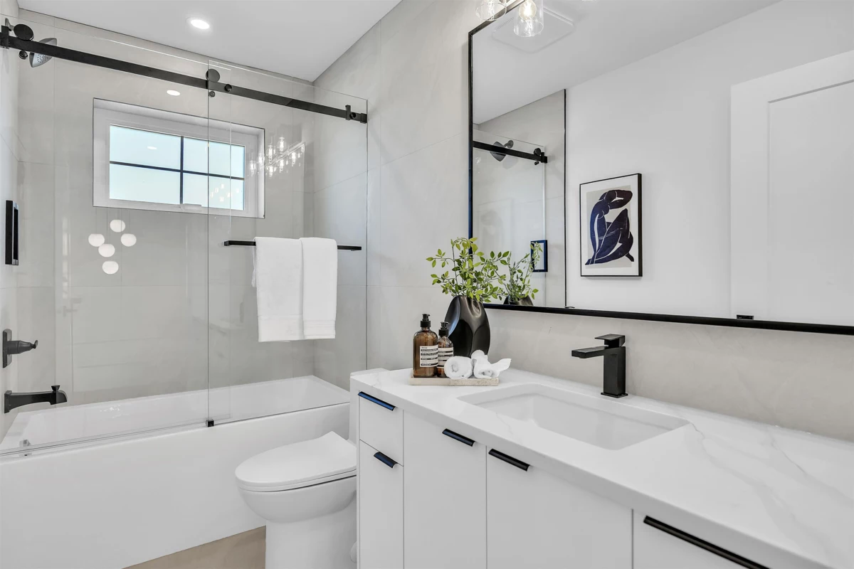 Mudroom Photo of 3526 E Lakewood Street, Vancouver, BC
