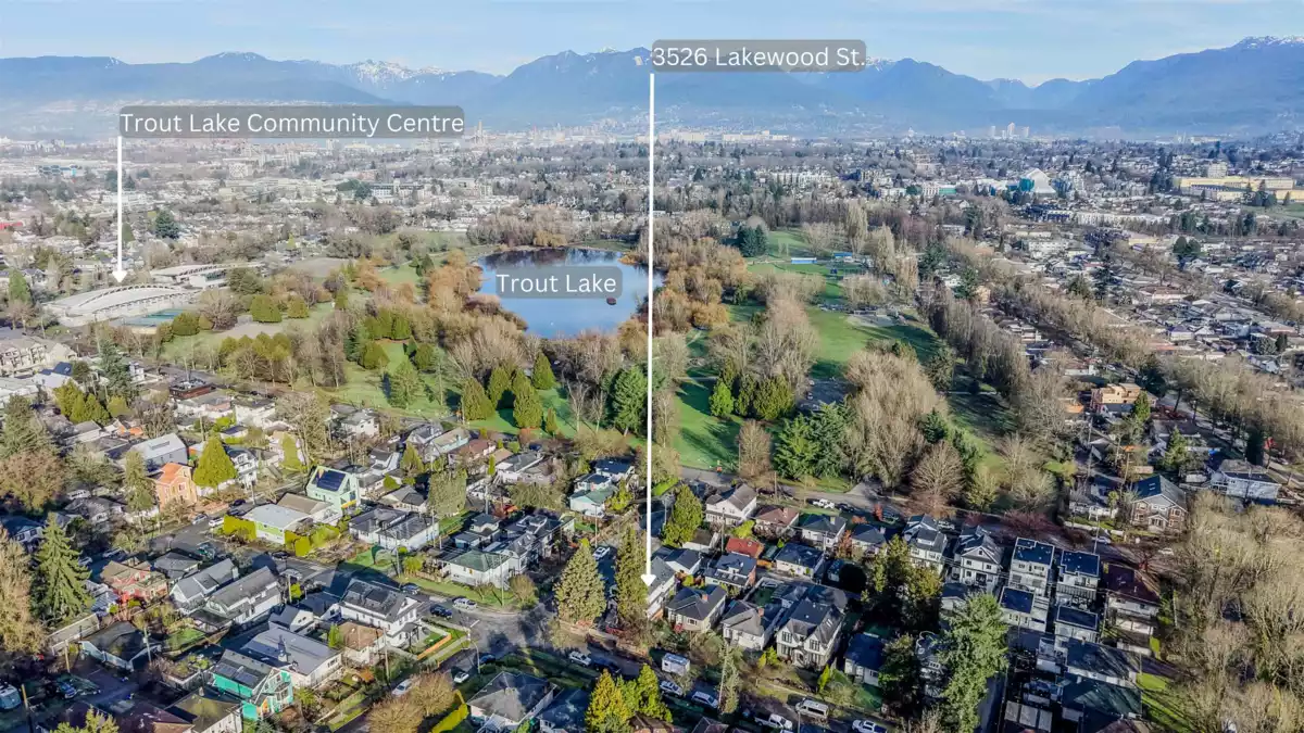 Outdoor Kitchen Photo of 3526 E Lakewood Street, Vancouver, BC