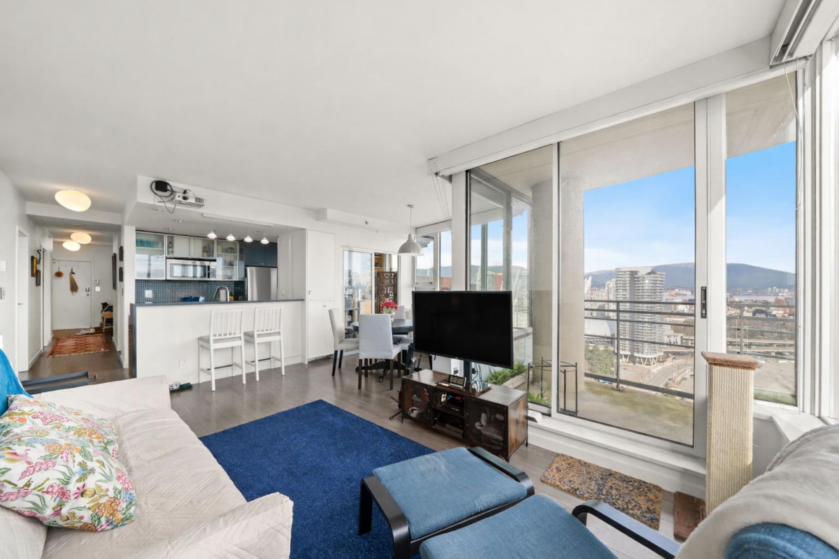 Family Room Photo of 3302 33 Smithe Street, Vancouver, BC