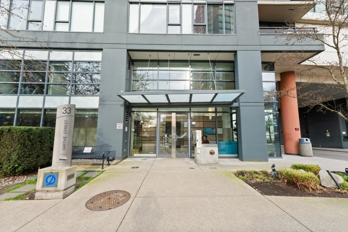 Hot Tub / Spa Photo of 3302 33 Smithe Street, Vancouver, BC