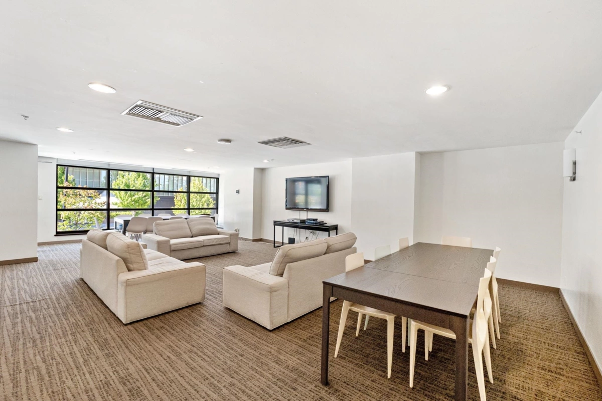 Staircase Photo of 3302 33 Smithe Street, Vancouver, BC