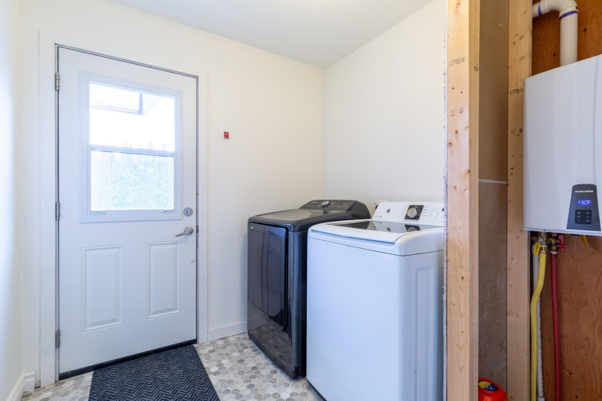 Backyard Photo of 34324 Mendham Street, Abbotsford, BC