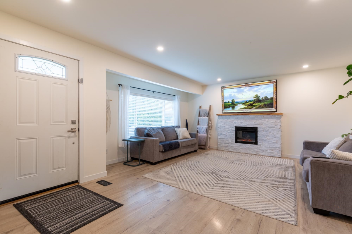 Exterior Rear Photo of 34324 Mendham Street, Abbotsford, BC