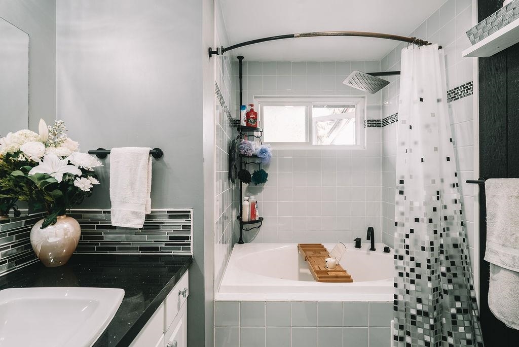 Basement Recreation Room Photo of 8173 Sumac Place, Mission, BC