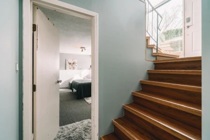 Hallway Photo of 8173 Sumac Place, Mission, BC