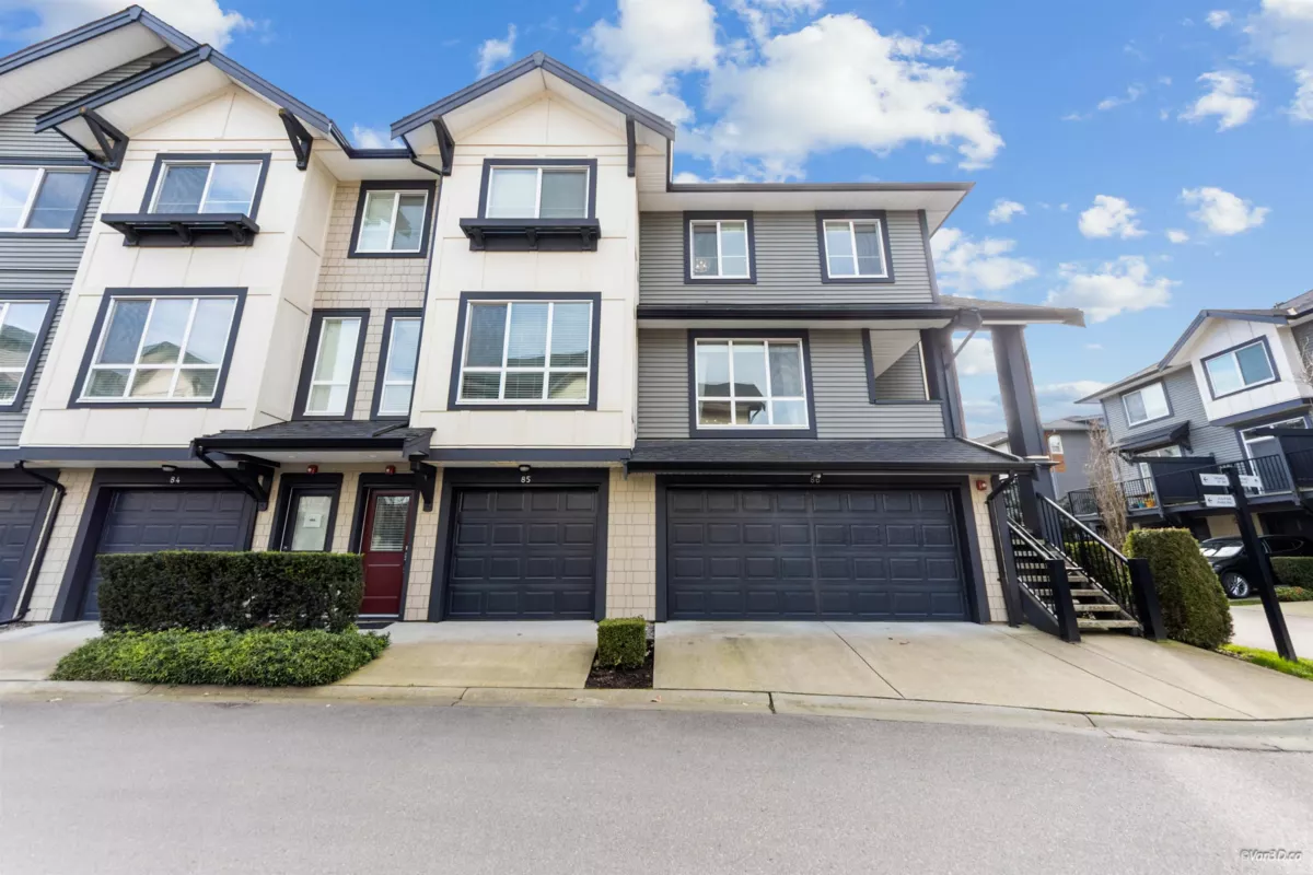 Backyard Photo of 86 8570 204 Street, Langley, BC