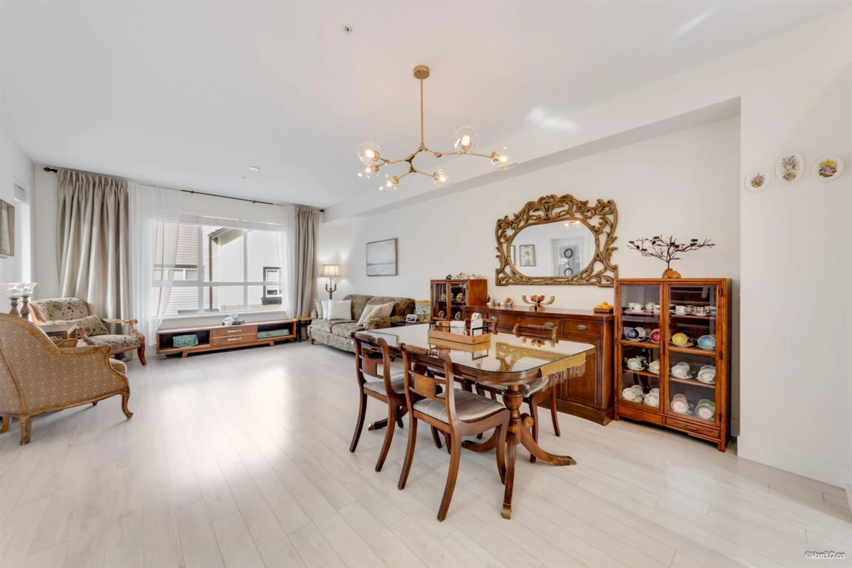 Family Room Photo of 86 8570 204 Street, Langley, BC