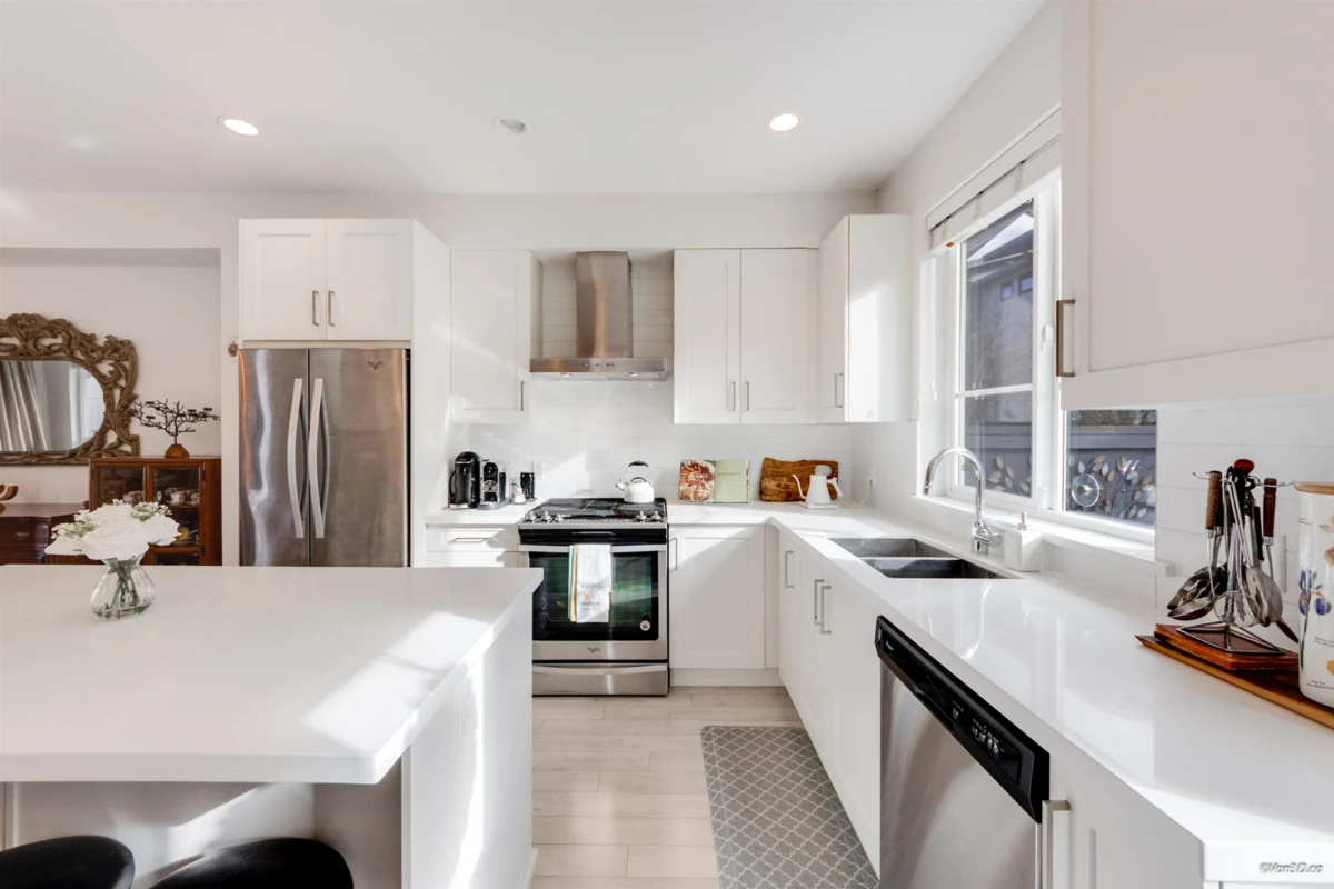 Kitchen Island Photo of 86 8570 204 Street, Langley, BC