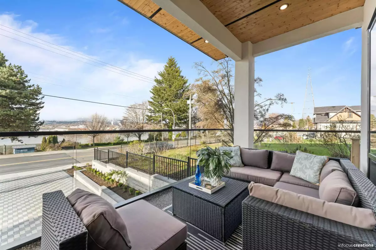 Family Room Photo of 10634 River Road, Delta, BC