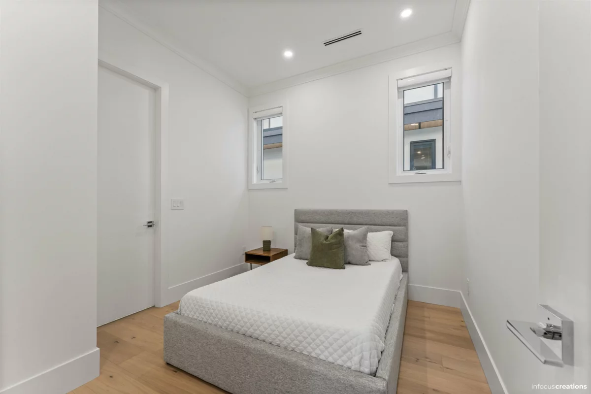 Hallway Photo of 10634 River Road, Delta, BC