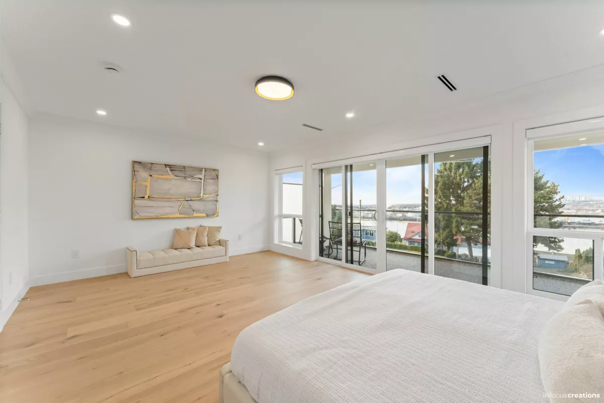 Laundry Room Photo of 10634 River Road, Delta, BC