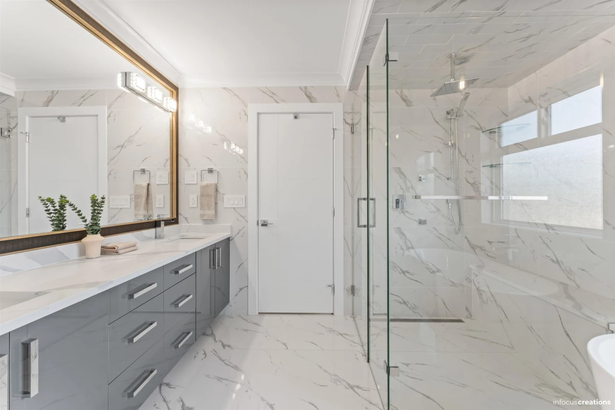 Mudroom Photo of 10634 River Road, Delta, BC