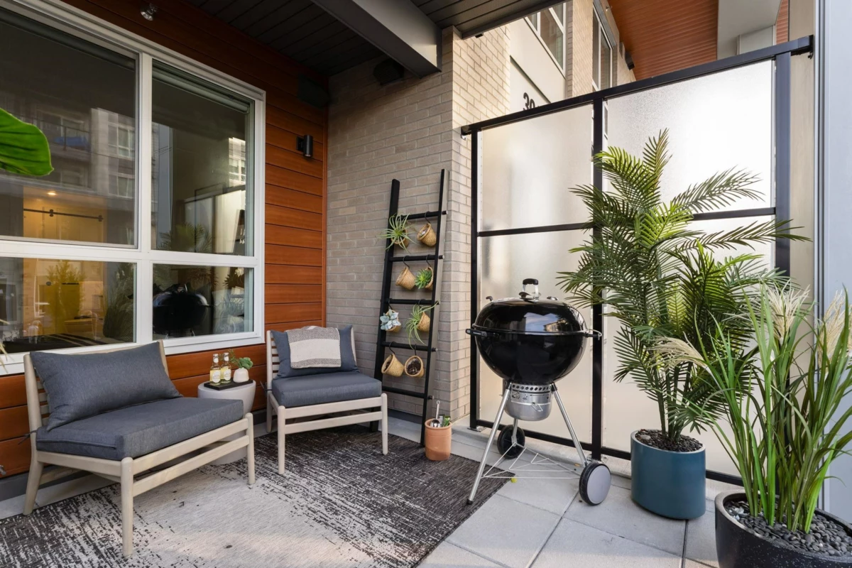 Dining Area Photo of 101 30494 Cardinal Avenue, Abbotsford, BC