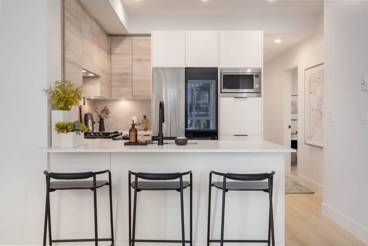 Exterior Rear Photo of 101 30494 Cardinal Avenue, Abbotsford, BC