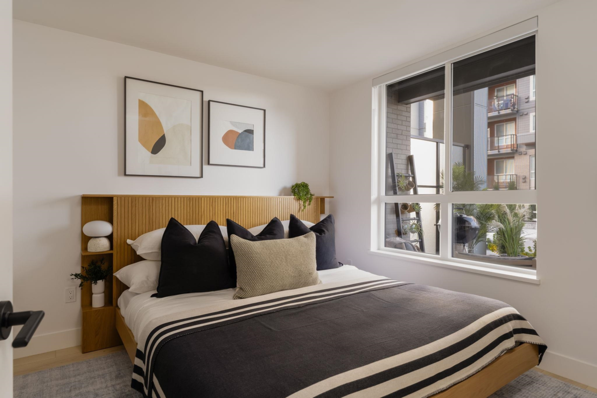 Kitchen Photo of 101 30494 Cardinal Avenue, Abbotsford, BC