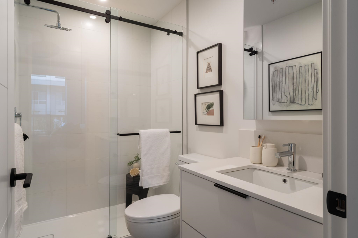 Pantry Photo of 101 30494 Cardinal Avenue, Abbotsford, BC