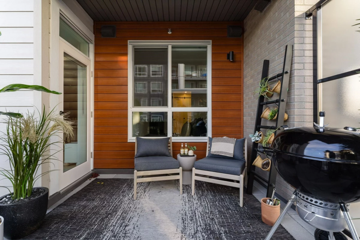 Primary Bathroom Photo of 101 30494 Cardinal Avenue, Abbotsford, BC