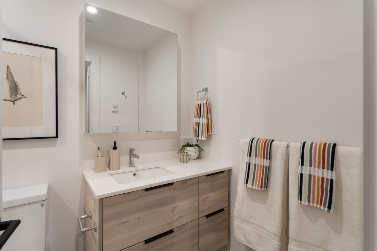 Primary Bedroom Photo of 101 30494 Cardinal Avenue, Abbotsford, BC