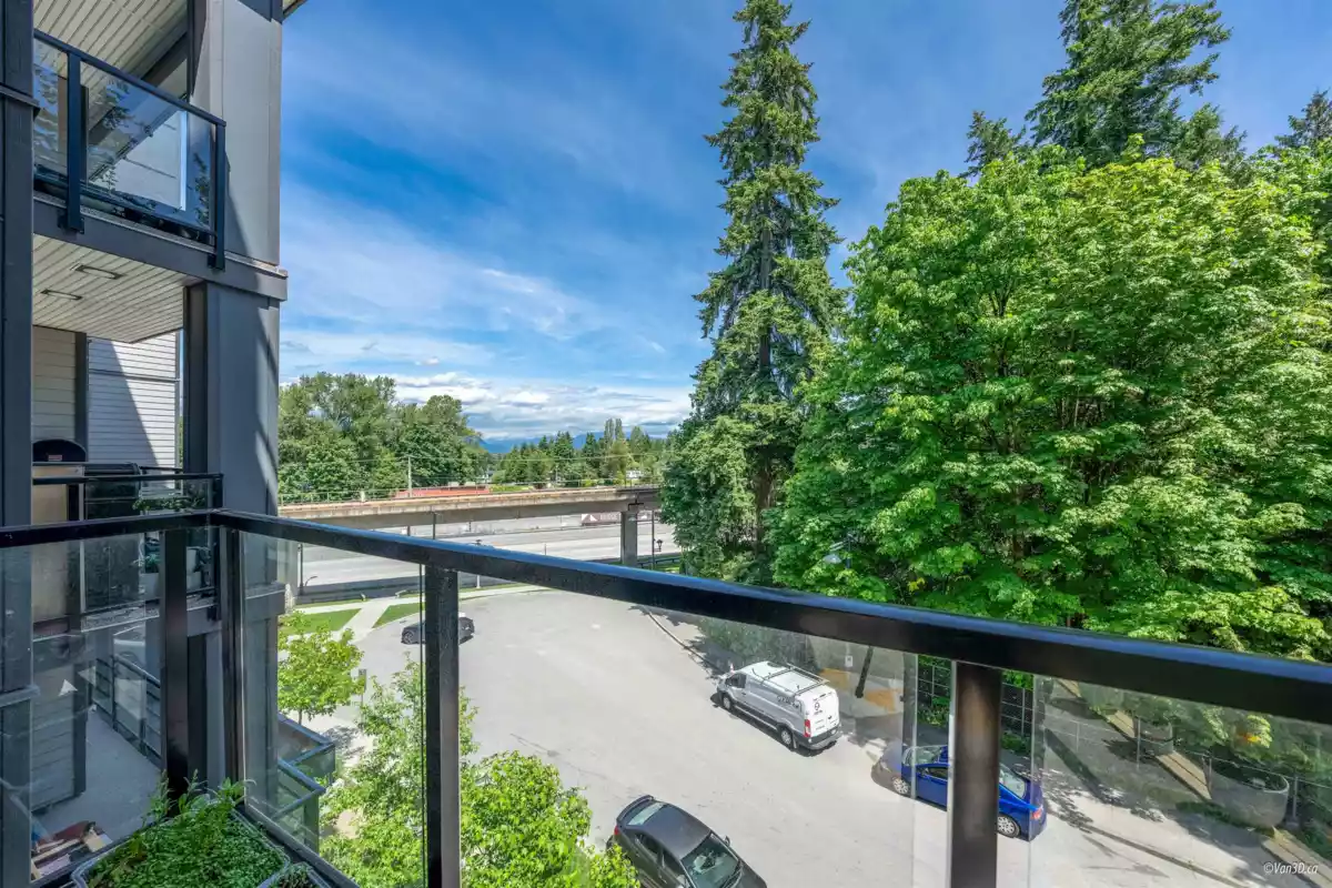 Loft / Bonus Room Photo of 402 11077 Ravine Road, Surrey, BC