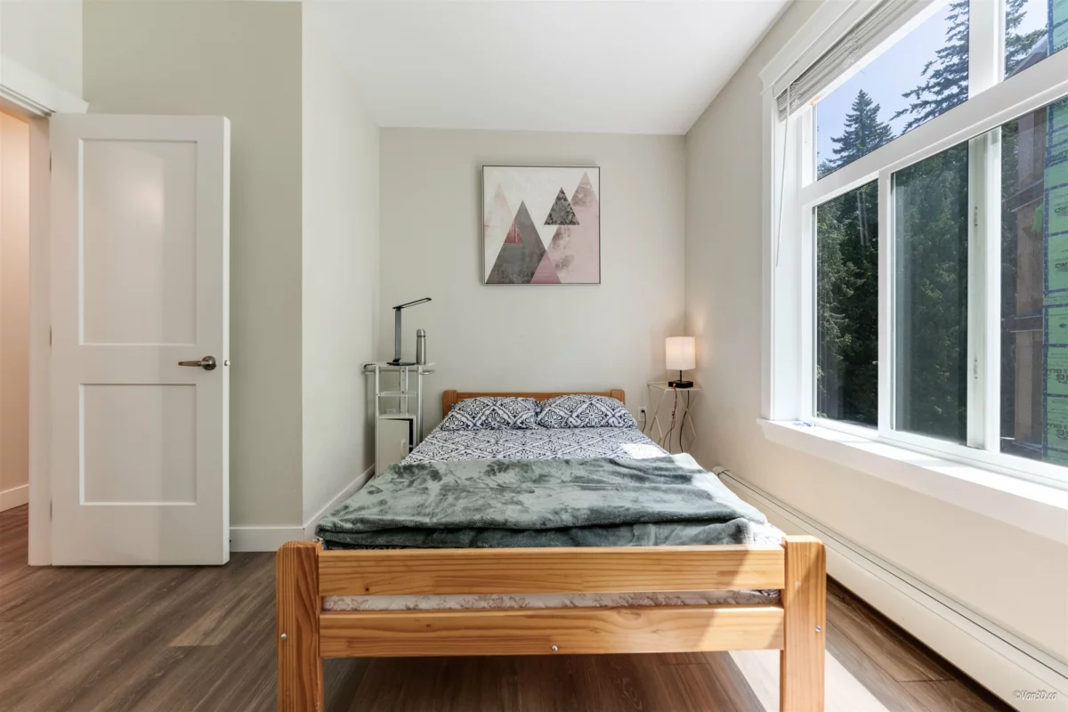 Mudroom Photo of 402 11077 Ravine Road, Surrey, BC