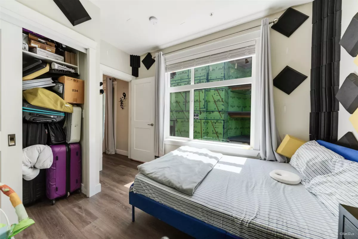 Staircase Photo of 402 11077 Ravine Road, Surrey, BC