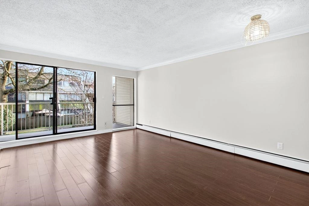 Breakfast Nook Photo of 5 17700 60 Avenue, Surrey, BC