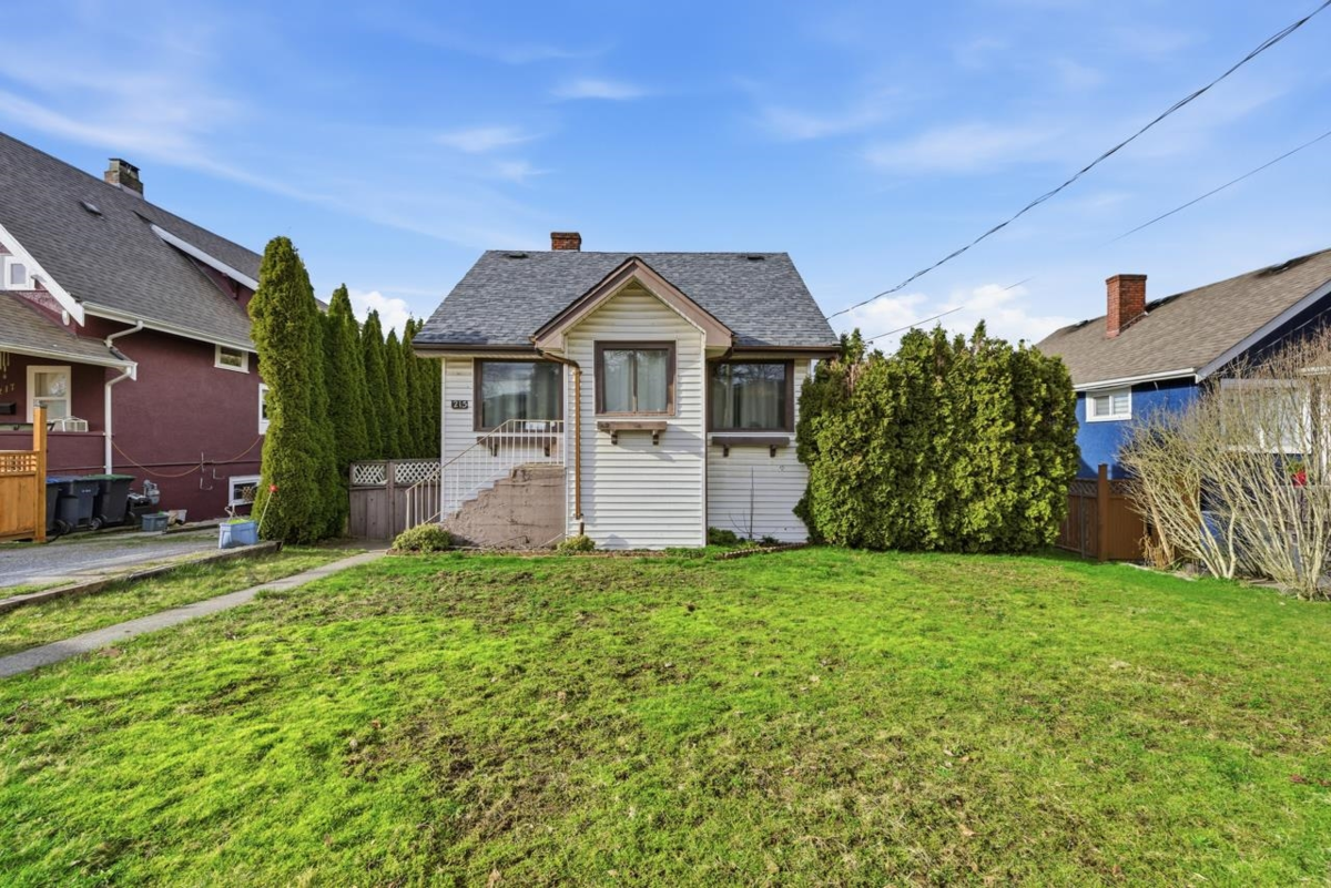 Exterior Rear Photo of 215 Eighth Avenue, New Westminster, BC