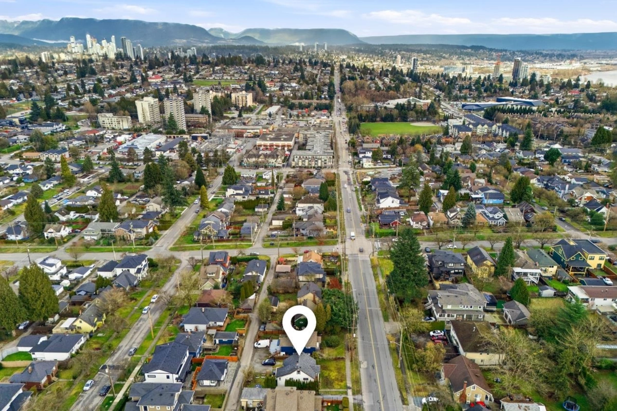 Loft / Bonus Room Photo of 215 Eighth Avenue, New Westminster, BC
