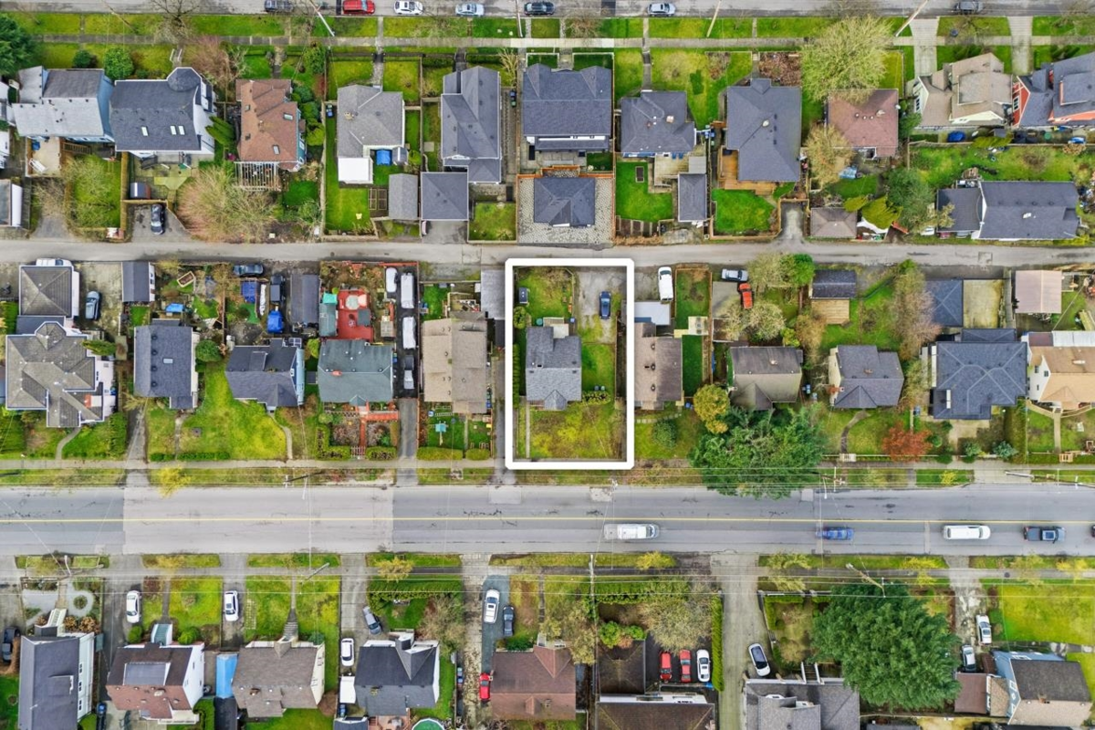 Pantry Photo of 215 Eighth Avenue, New Westminster, BC