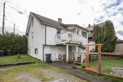 Outdoor Deck Photo of 215 Eighth Avenue, New Westminster, BC
