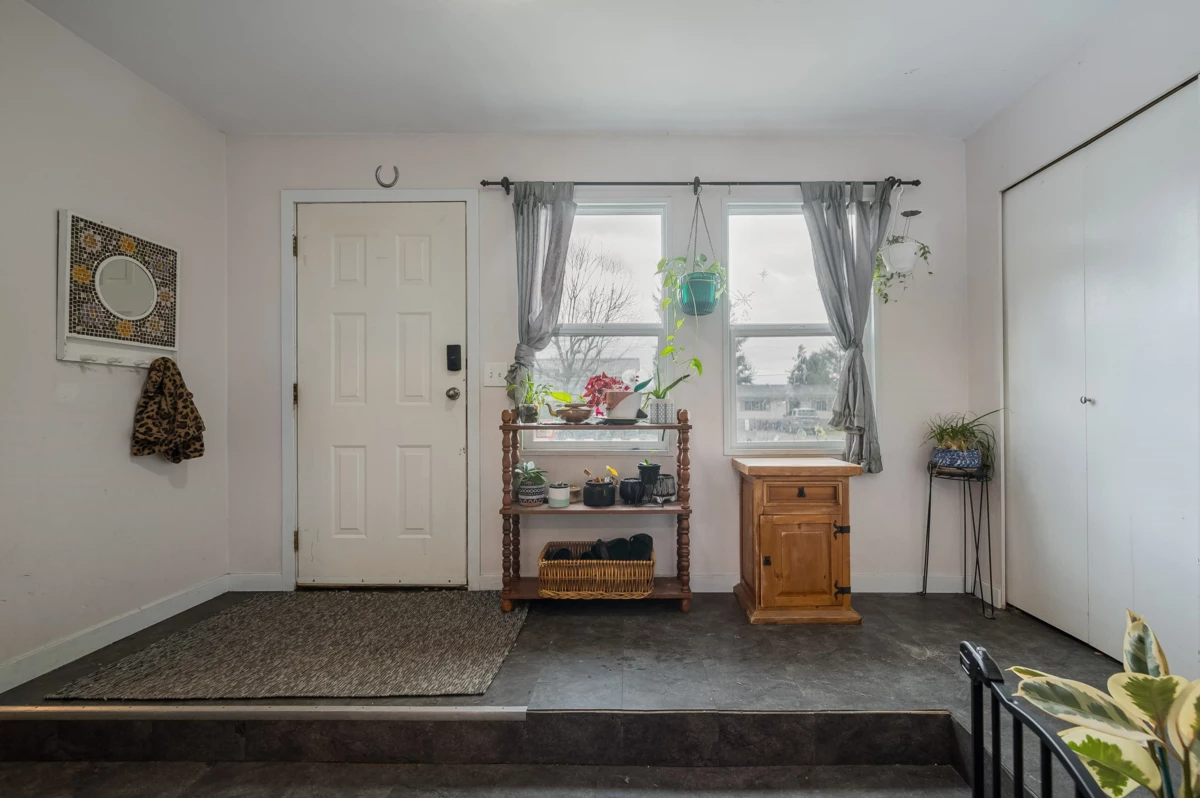 Bedroom 4 Photo of 34587 Ferguson Avenue, Mission, BC