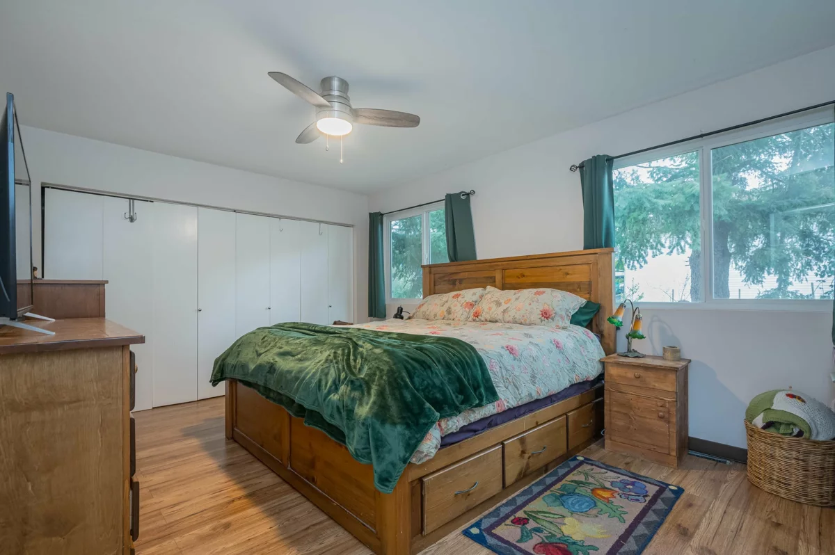 Guest Bathroom Photo of 34587 Ferguson Avenue, Mission, BC