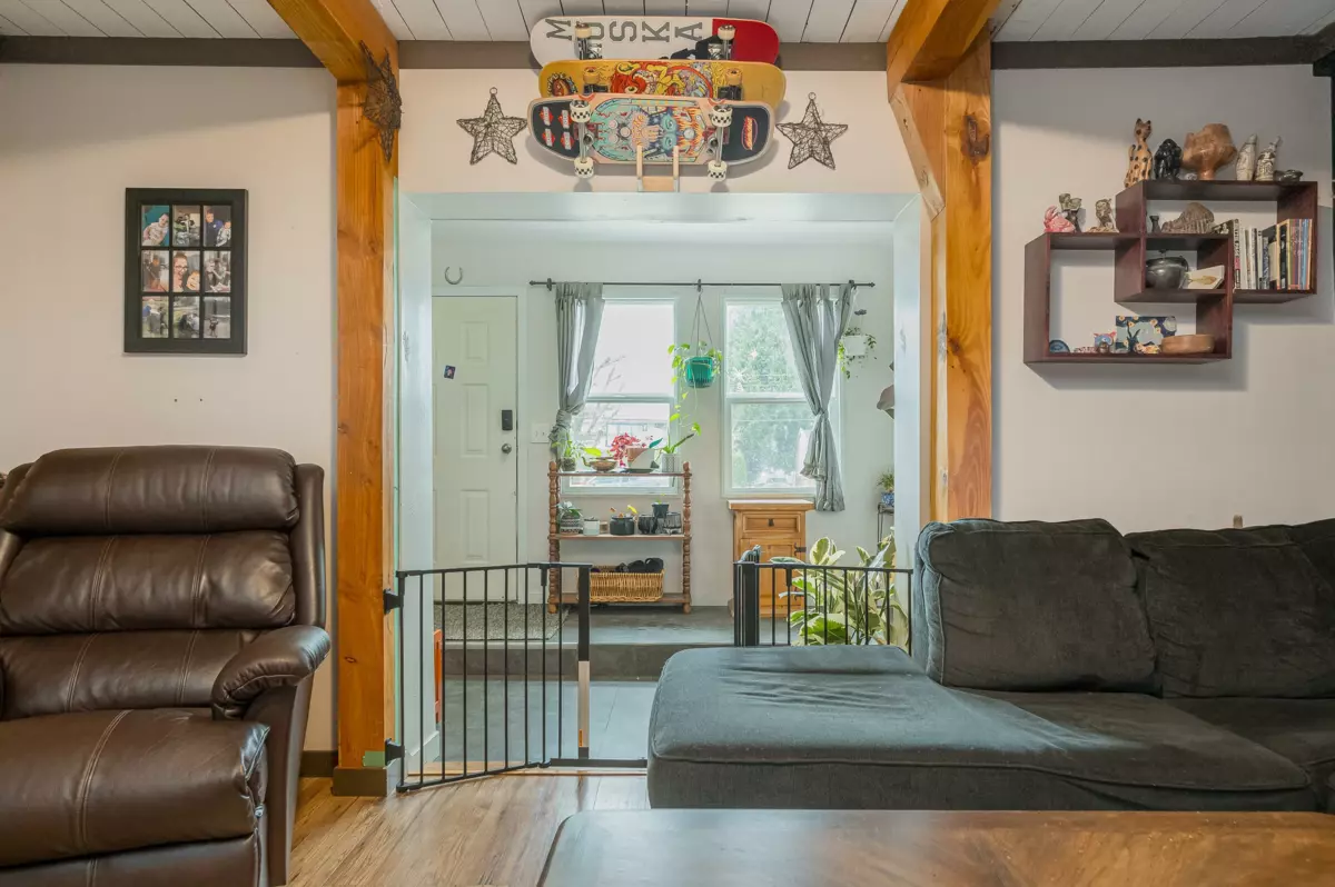 Kitchen Photo of 34587 Ferguson Avenue, Mission, BC