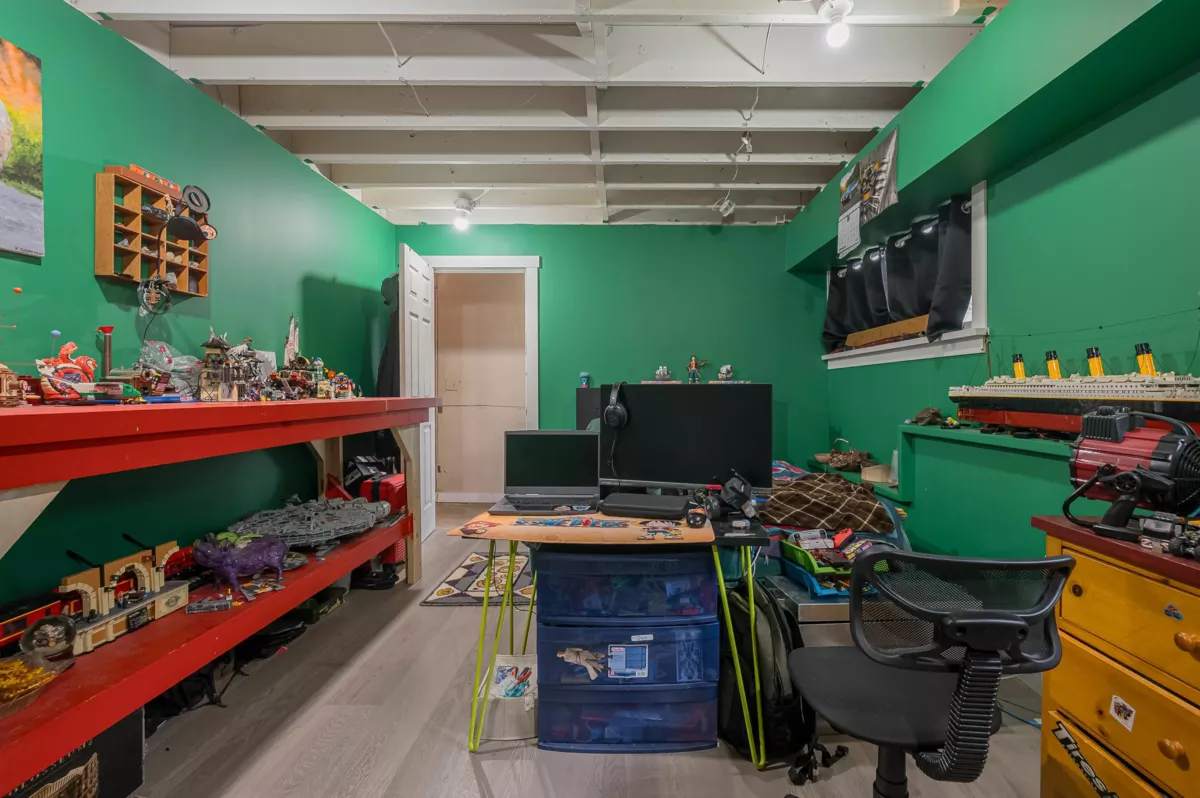 Outdoor Deck Photo of 34587 Ferguson Avenue, Mission, BC