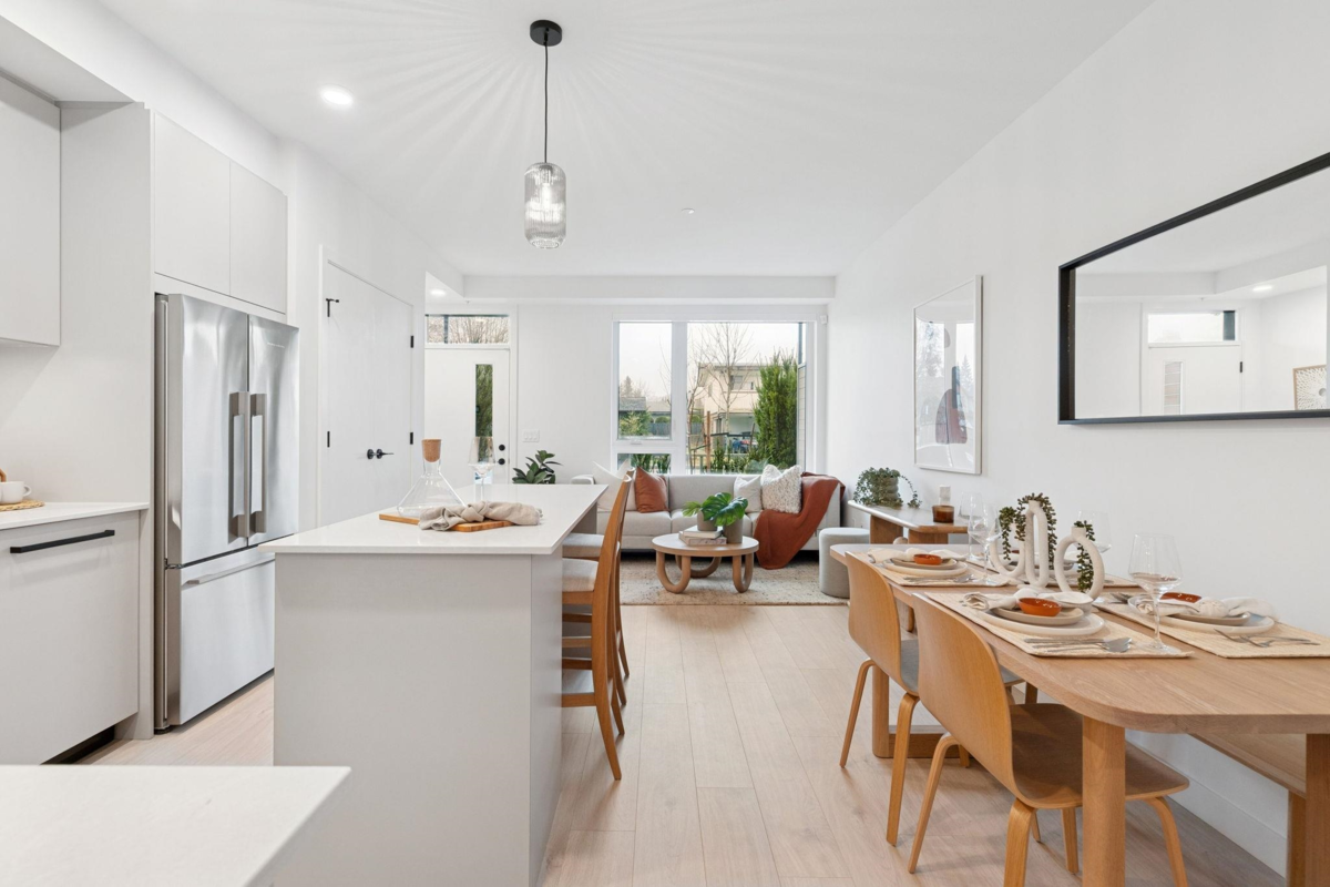 Dining Area Photo of 120 921 Grant Street, Coquitlam, BC