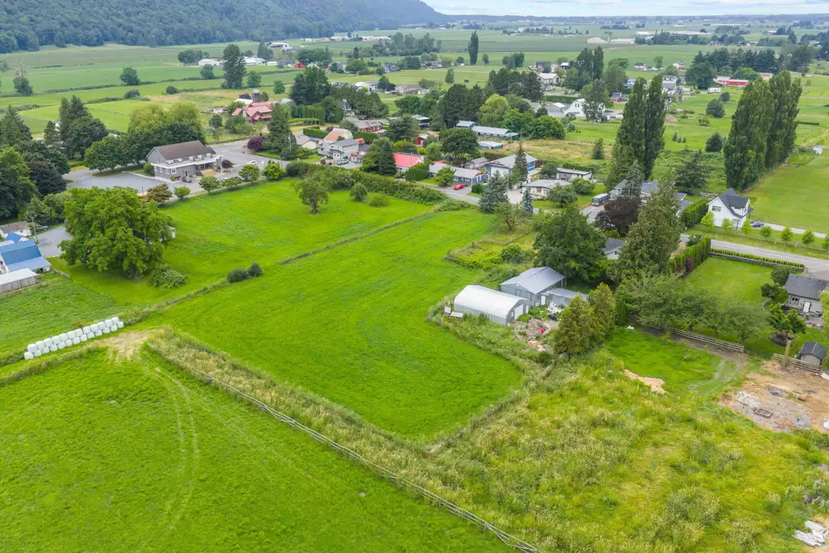 Family Room Photo of 394 Arnold Road, Abbotsford, BC