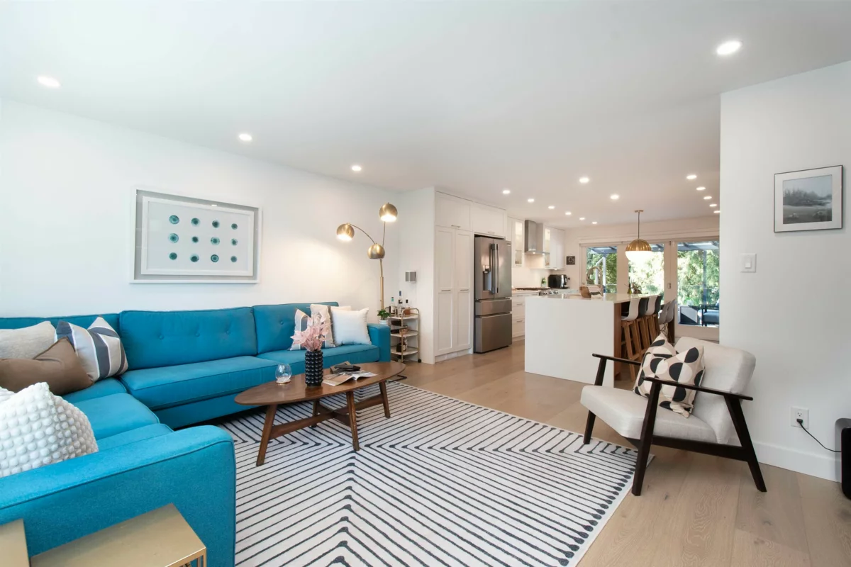 Dining Area Photo of 3981 Lynn Valley Road, North Vancouver, BC