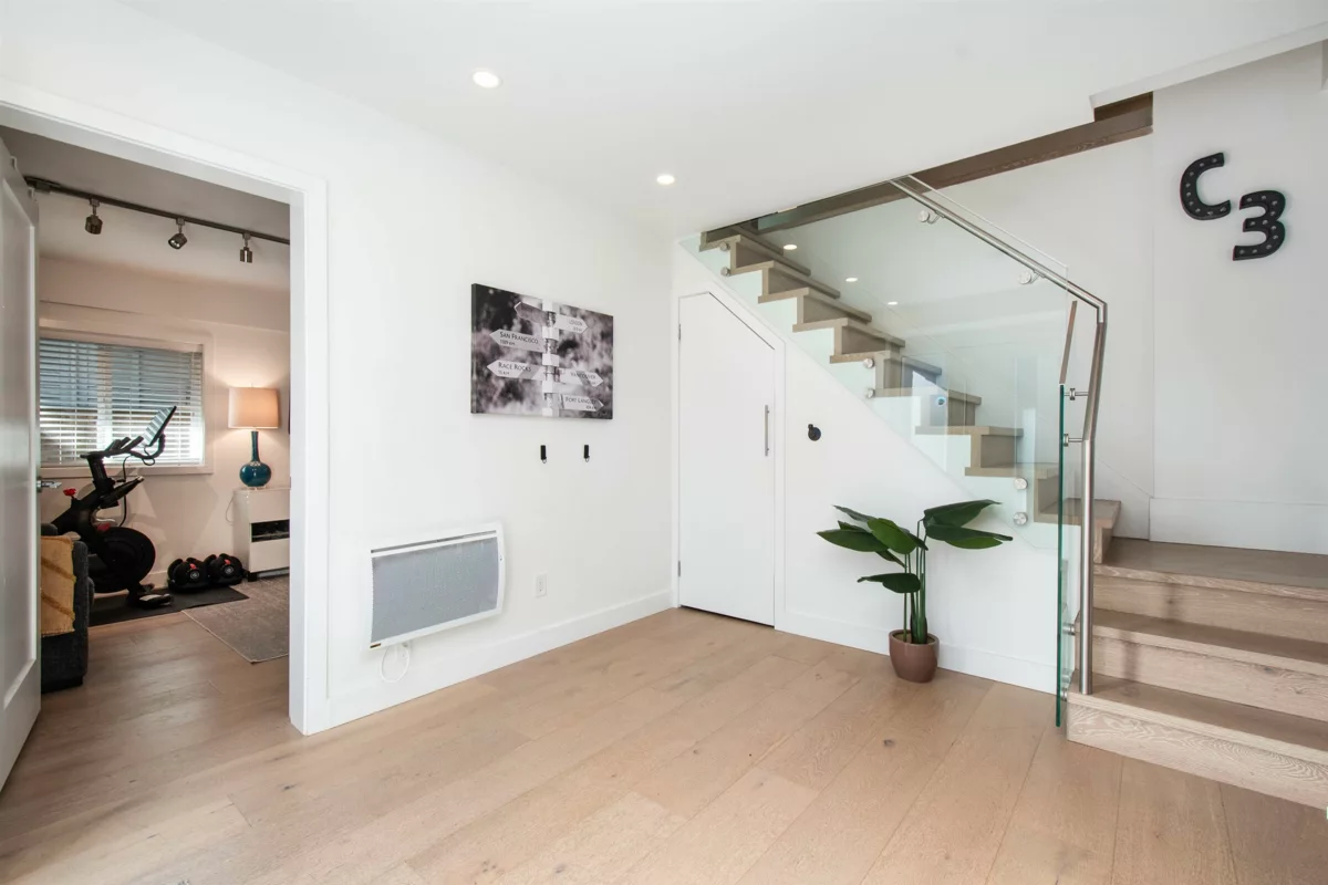 Outdoor Deck Photo of 3981 Lynn Valley Road, North Vancouver, BC