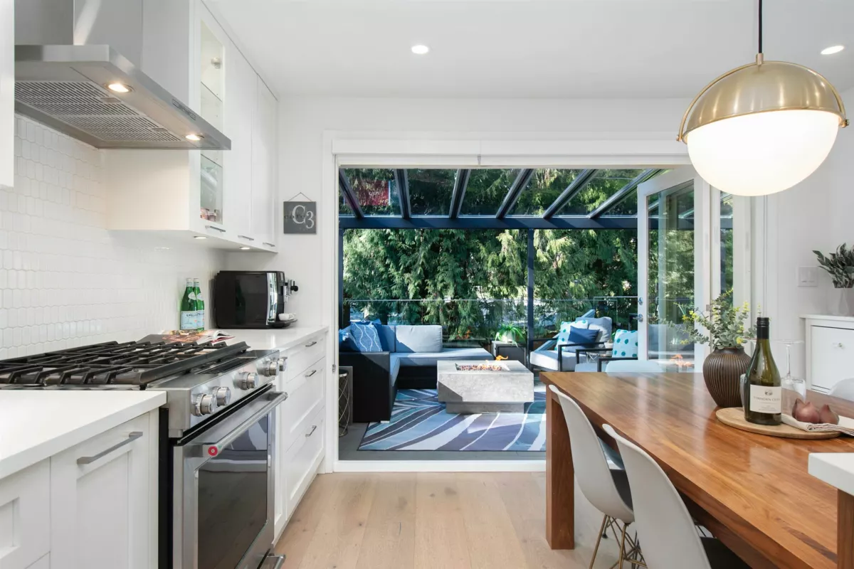 Primary Bathroom Photo of 3981 Lynn Valley Road, North Vancouver, BC
