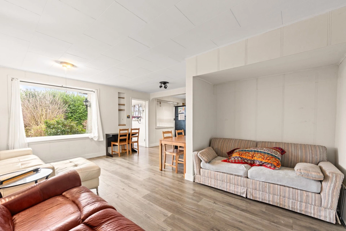 Bedroom 2 Photo of 14878 Buena Vista Avenue, White Rock, BC