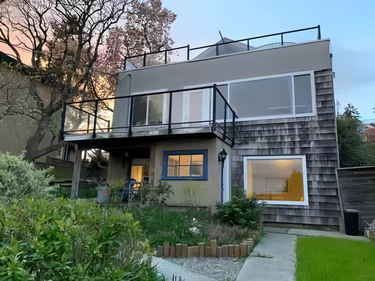 Exterior Rear Photo of 14878 Buena Vista Avenue, White Rock, BC