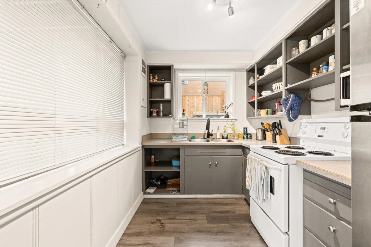 Primary Bedroom Photo of 14878 Buena Vista Avenue, White Rock, BC