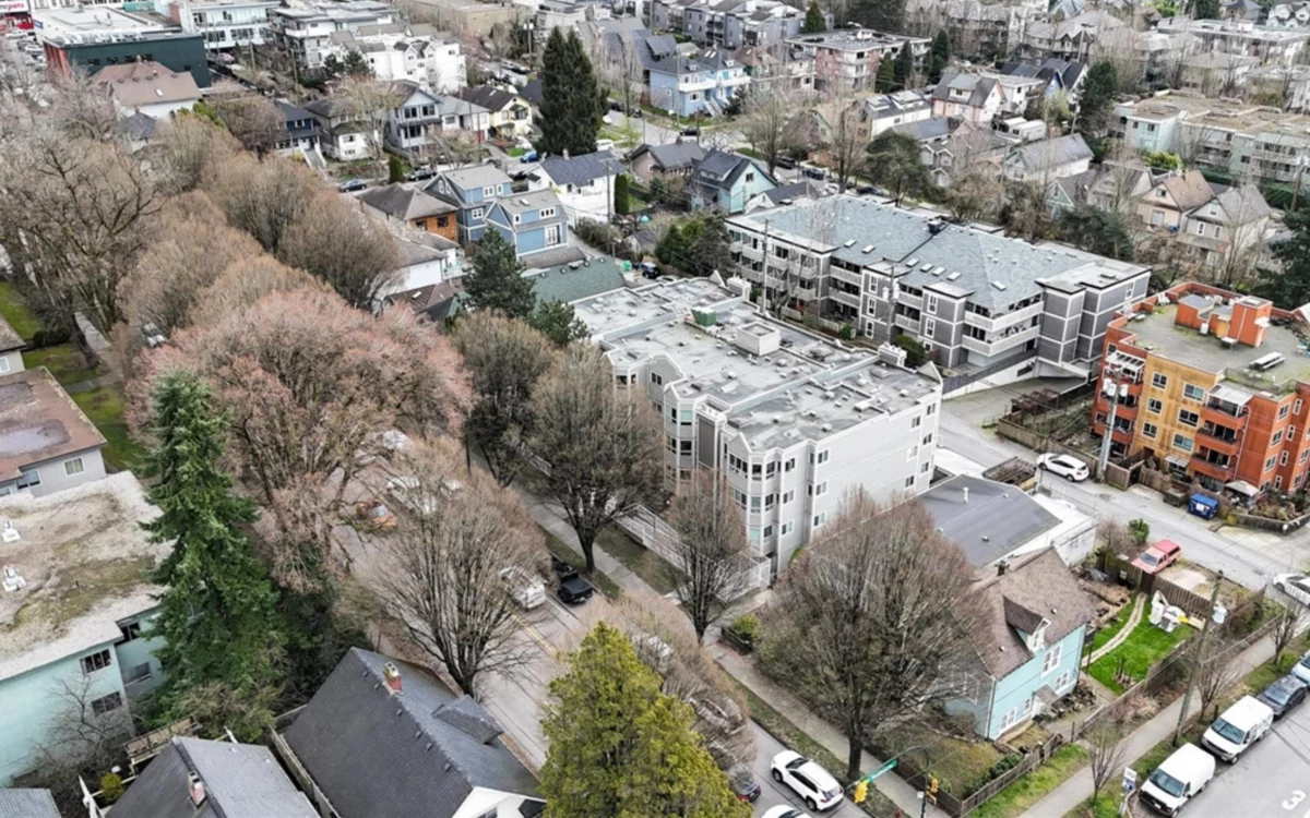 Basement Recreation Room Photo of 208 1516 E 1st Avenue, Vancouver, BC