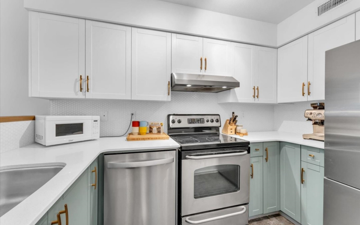 Breakfast Nook Photo of 208 1516 E 1st Avenue, Vancouver, BC