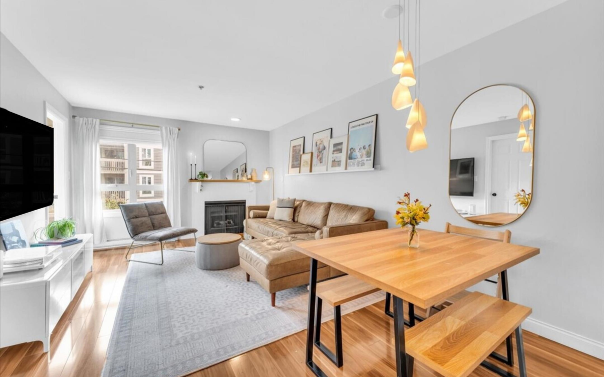 Kitchen Photo of 208 1516 E 1st Avenue, Vancouver, BC