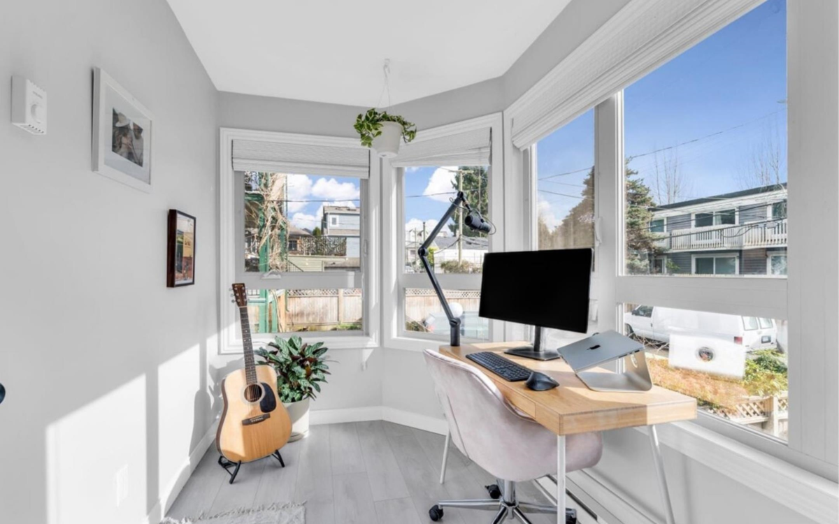 Living Room Photo of 208 1516 E 1st Avenue, Vancouver, BC
