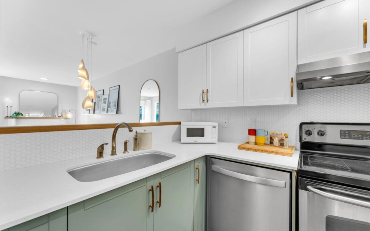 Primary Bedroom Photo of 208 1516 E 1st Avenue, Vancouver, BC