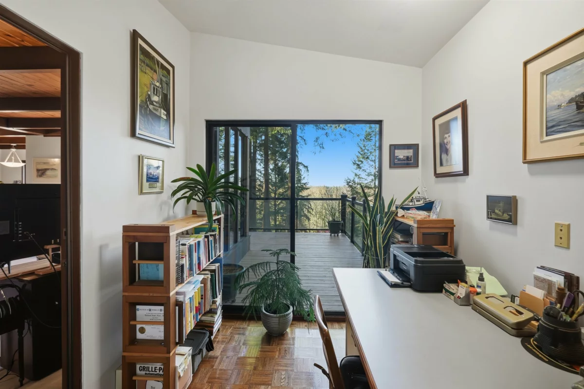 Kitchen Photo of 3177 207a Street, Langley, BC
